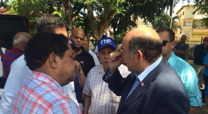 Pelegrín llama al pueblo movilizarse en favor del muro