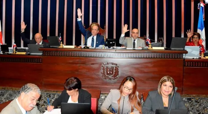 Senado aprueba Presupuesto del 2019 con su adenda, por 921,810 millones de pesos