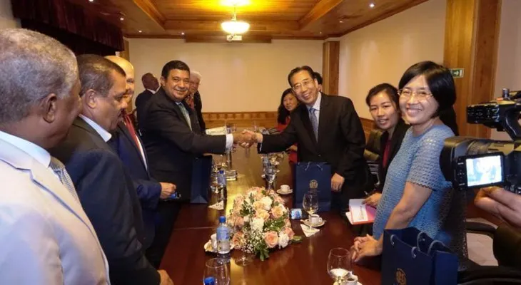 Senadores reciben visita comisión Grupo Parlamentario de Amistad entre la RD y China, para profundizar relaciones comerciales