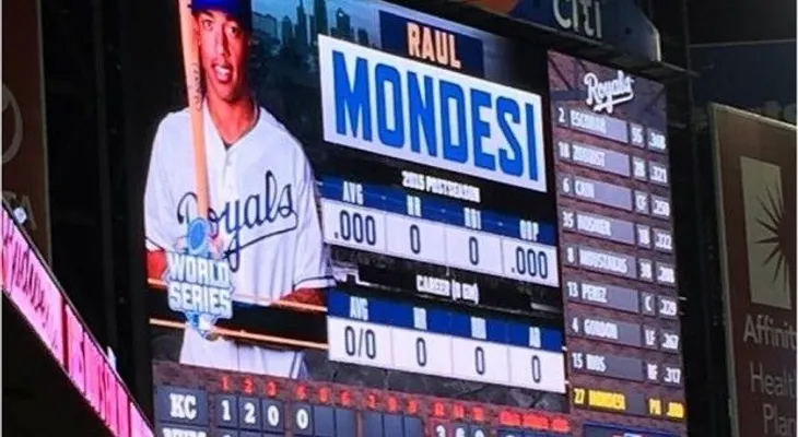 Mondesí hijo, primero en la historia que hace su debut en una Serie Mundial