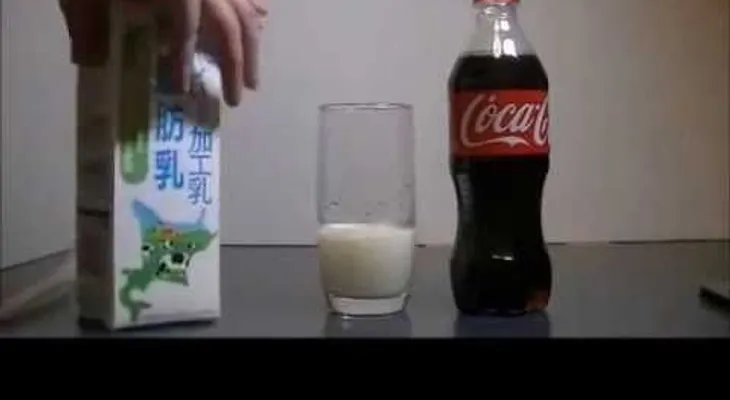 Si después de ver este VIDEO quiere seguir tomando refresco: Disfrútalo 