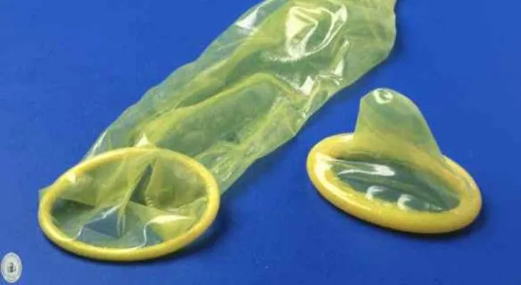 Preso por pinchar preservativos para embarazar a su novia