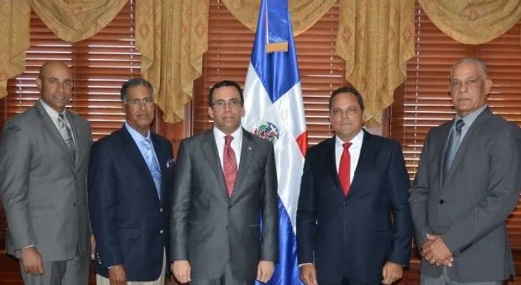 Navarro propone agenda común entre Cancillería y peloteros dominicanos de MLB