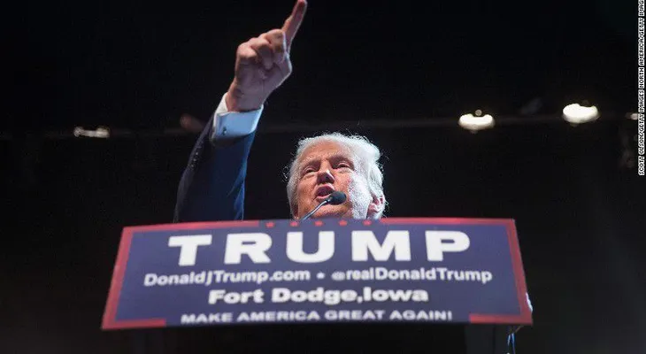 Donald Trump contrarresta críticas de republicanos con una advertencia