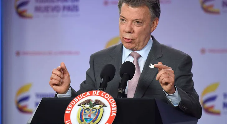 Santos dice que el cese del fuego bilateral con las FARC va hasta el 31 de octubre