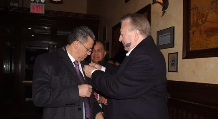 Cónsul de RD en NY y director de Aduanas intercambian impresiones 