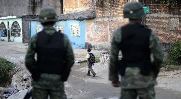 Grupo armado irrumpe en una fiesta y mata a 5 personas en México