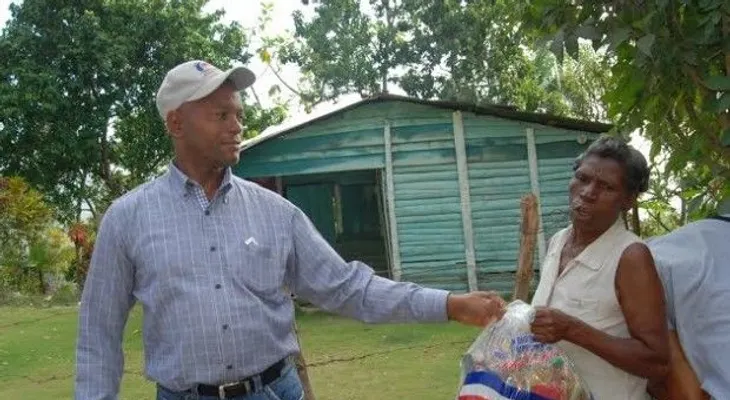 Realizan jornada de reparto de raciones alimenticias en Yamasá