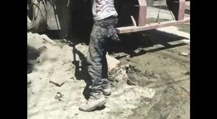 Patana choca con un local en la Zona Colonial