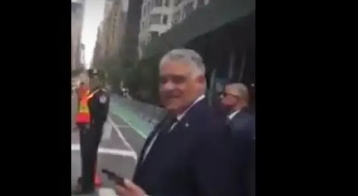 Miguel Vargas, ladrón, ladrón, ladrón...les vocean dominicanos en NY, que quieren verlo muerto