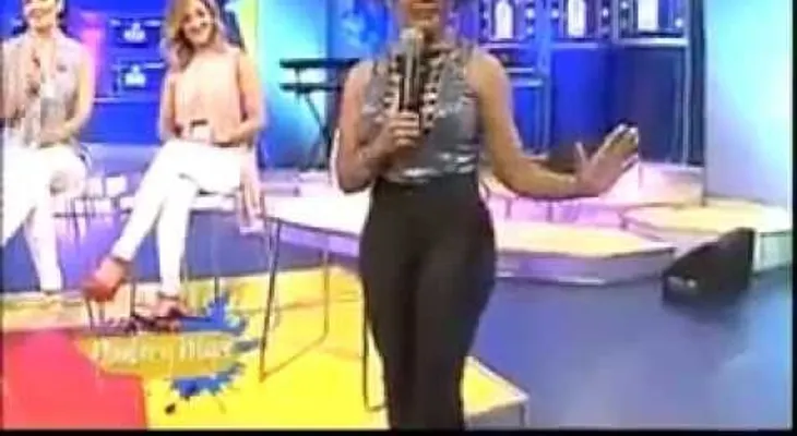 Cheddy Garcia le manda fuego a los criticones