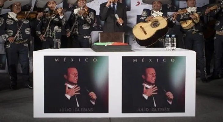 Julio Iglesias: "México" será último disco de estudio