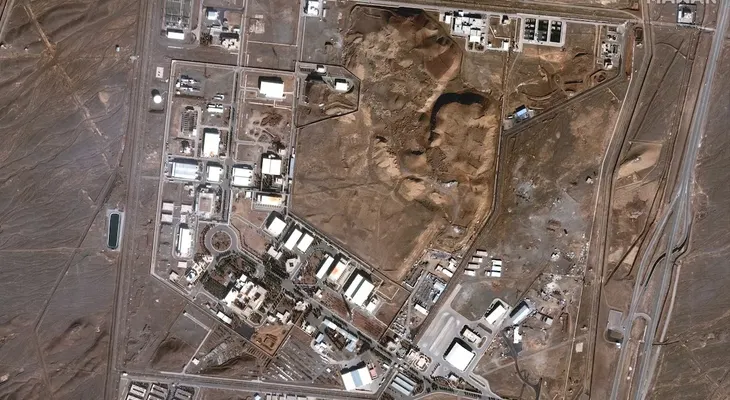 Irán rechaza renunciar al enriquecimiento de uranio y niega inspecciones en instalaciones bombardeadas