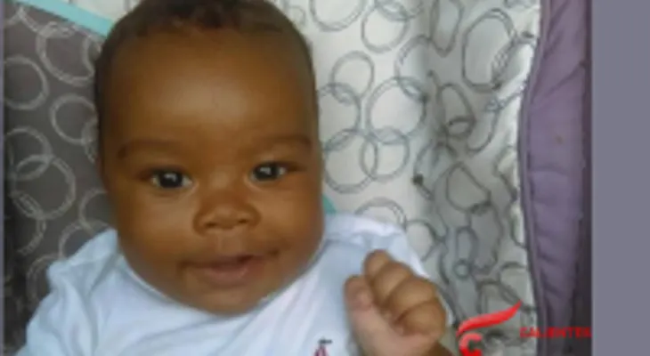Niño se ahoga en cubeta llena de agua