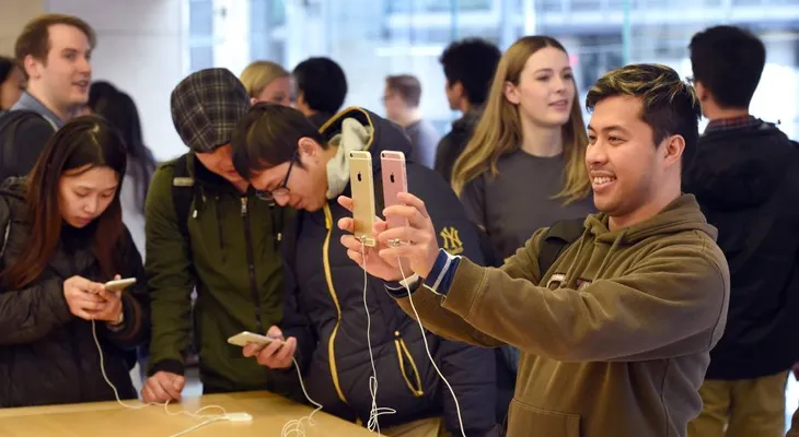 Cómo tener el nuevo iPhone 6S sin que tu compañía telefónica te vea la cara