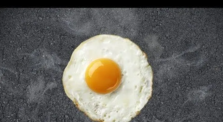 Así se preparan los huevos fritos en Australia (VIDEO VIRAL)
