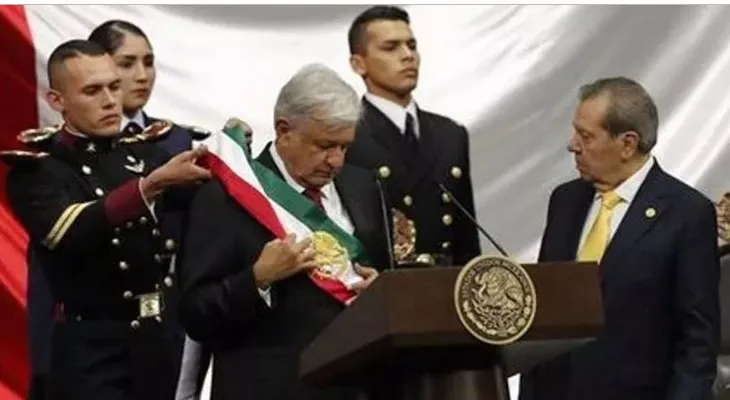Andrés Manuel López Obrador promete respetar y hacer cumplir Constitución y las leyes de México 