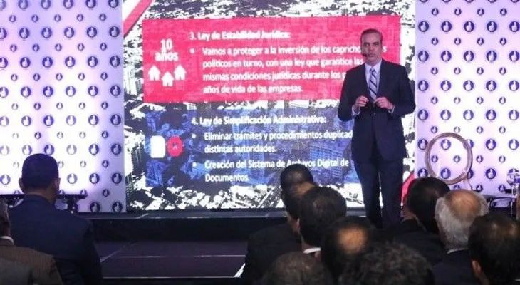 Luis Abinader presenta programa de propuestas "Gobierno Eficiente"