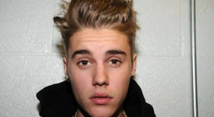 Juez ordena divulgar video de Bieber con censura