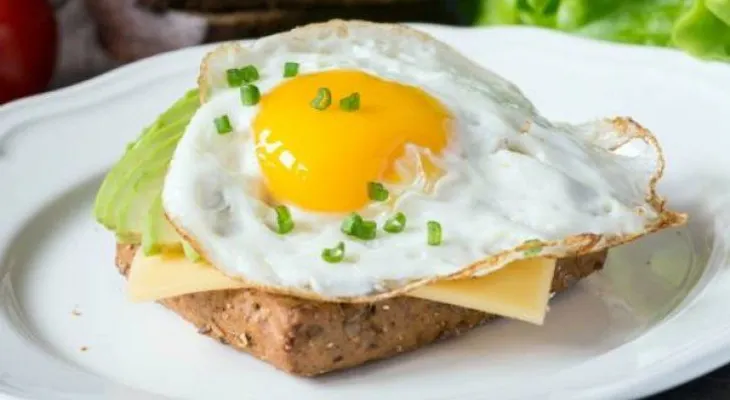 10 alimentos que te ayudarán a combatir la celulitis