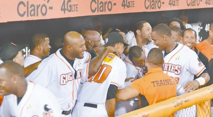 Tigres del Licey mantienen vivas sus esperanzas