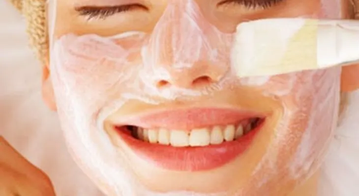 6 mascarillas exfoliantes con ingredientes caseros