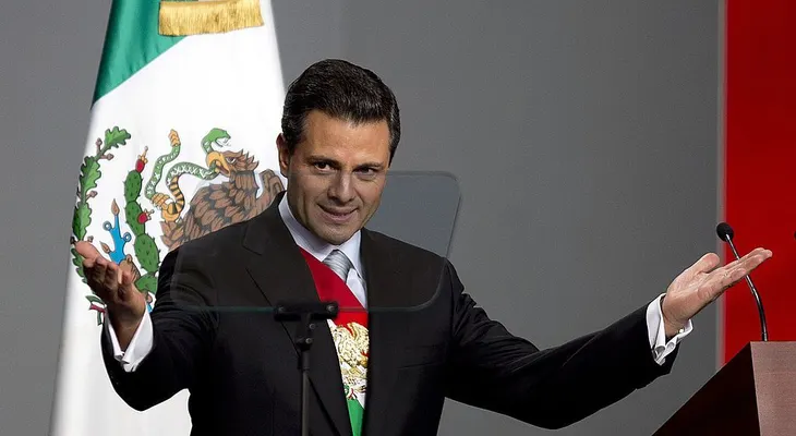 9:30 am Enrique Peña Nieto recibe al papa en el Palacio Nacional