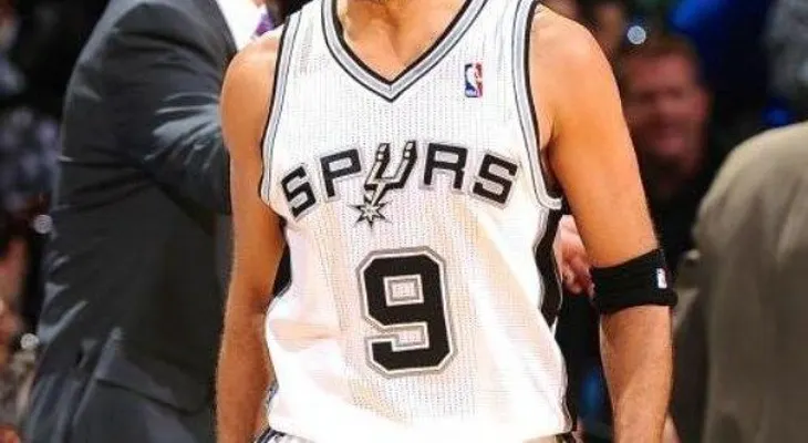 Spurs renuevan contrato de Tony Parker 