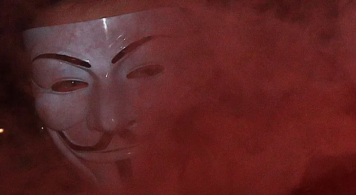 "Nos vengaremos": Anonymous declara como enemigos a los 33 violadores de la menor en Brasil