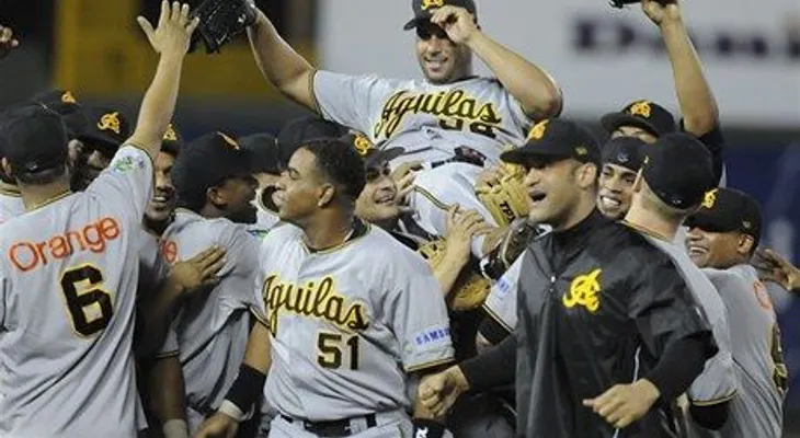 Juego: Águilas 1  Licey 3; FINAL