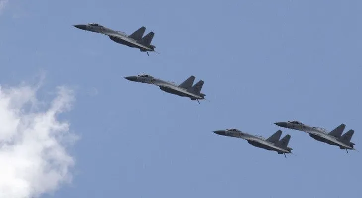 Fox: China envía aviones de combate a una de las islas en disputa en el mar de la China Meridional