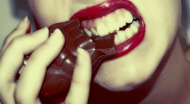 Confirmado por la ciencia: ¡comer chocolate es bueno para el cerebro y la silueta!