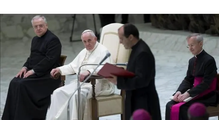 El papa Francisco agradece las oraciones y condolencias por el accidente de su familia