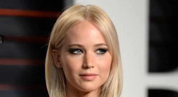 Consejos de maquillaje para ojos azules a lo Jennifer Lawrence