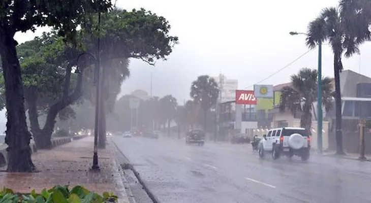 Alertan sobre formación de tormenta tropical en las próximas 48 horas, con 70% de posibilidades