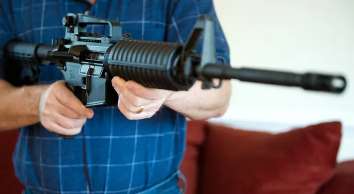 Walmart dejará de vender rifles semiautomáticos en EE.UU.