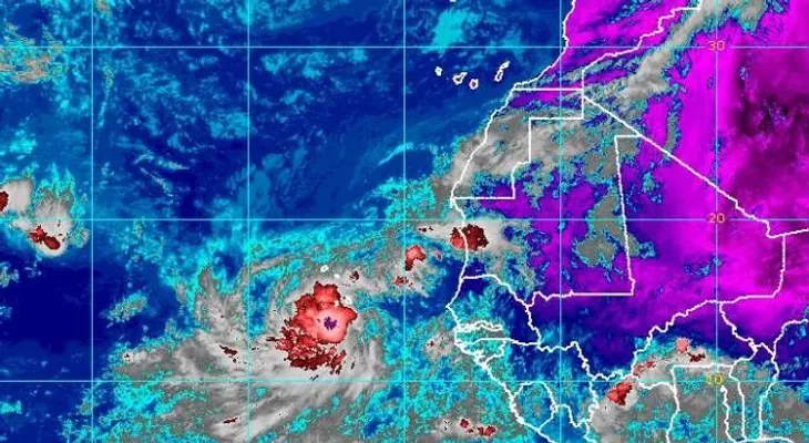 Surge tormenta tropical Humberto; podría convertirse en huracán