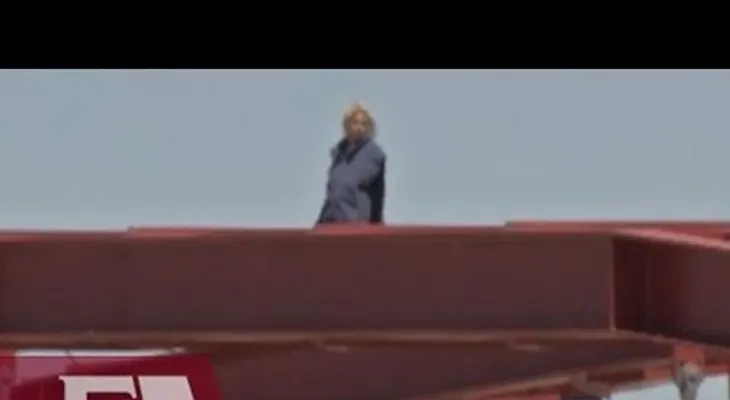 Mujer se lanza de un Puente (VIDEO)