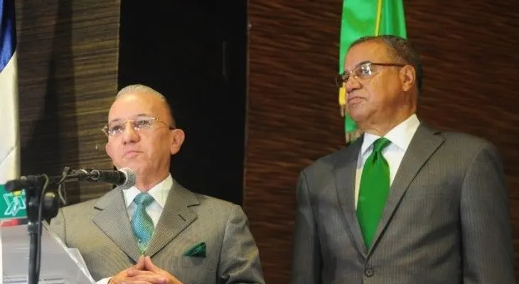 Amable se juramenta como presidente de La Estructura