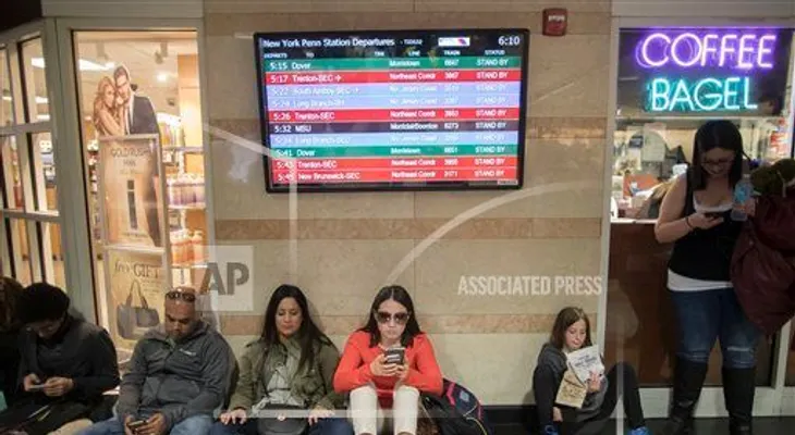 Nueva York encara un verano infernal por calor y caos con sus trenes