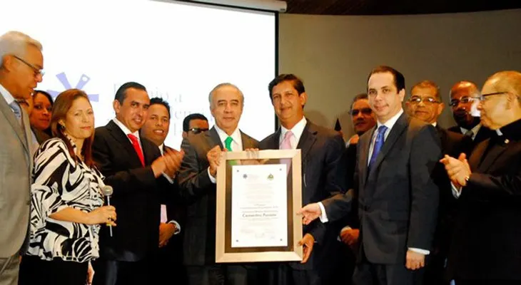 Cemento Panam gana premio  a la "Excelencia Empresarial ACIS"