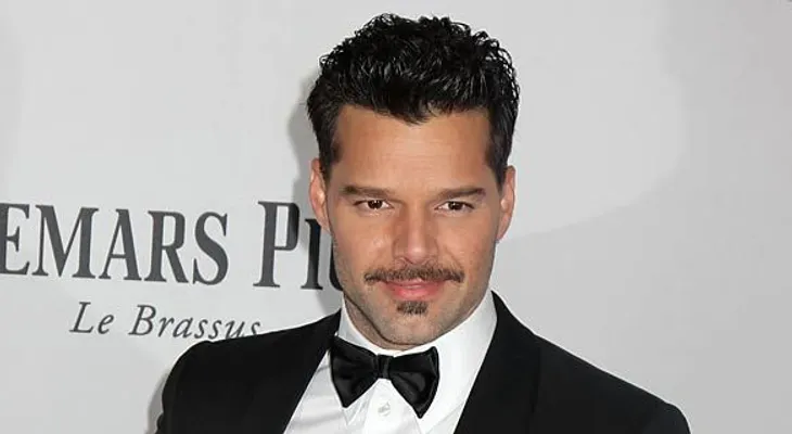 Ricky Martin dice que '"solía despreciar a los homosexuales'