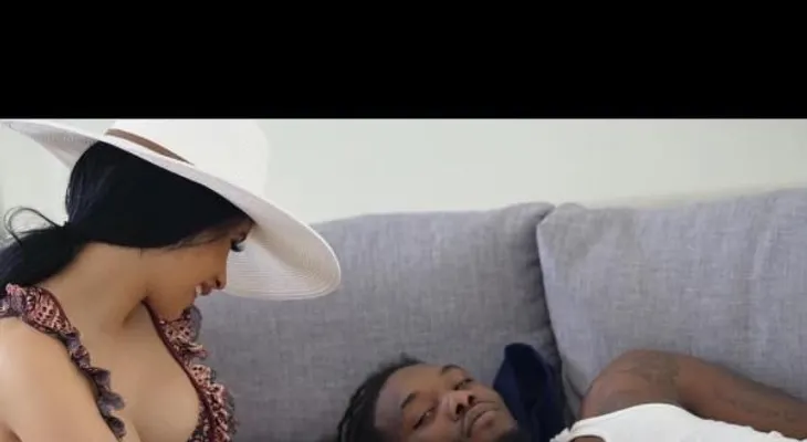 Cardi B muestra foto completa de su bebé