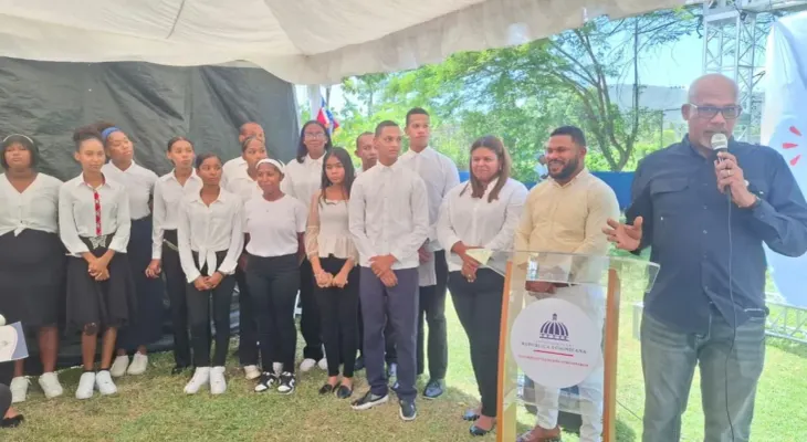 CTC Cabral certifica a 140 participantes y juramenta redes juveniles en Barahona