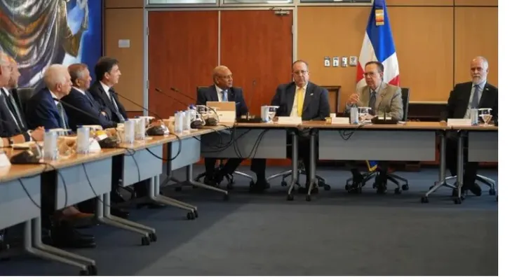 Autoridades monetarias y líderes financieros se reúnen para reforzar estabilidad y proyecciones de la economía