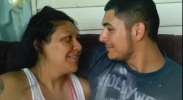 Madre e hijo se enamoran y juran haber encontrado al amor de su vida