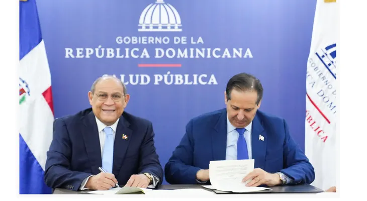 Salud y MESCyT regulan títulos de extranjeros en salud