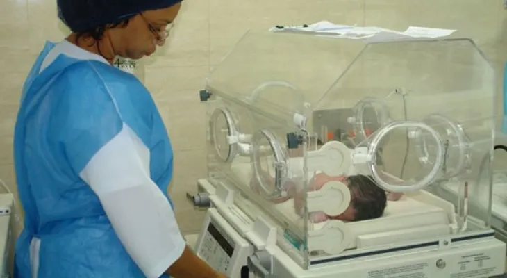 Recién nacidos de madres con VIH no pueden ser evaluados clínicamente