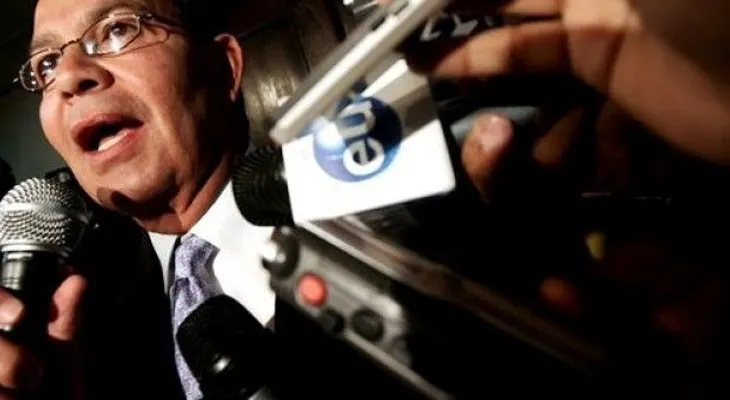 Expresidente hondureño se entrega en EEUU