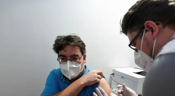  Las vacunas Pfizer o Moderna contra el Covid-19 no tienen un impacto negativo en la fertilidad de los hombres